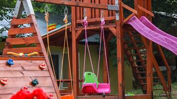 Bungalow, 1 habitación, fumadores, balcón | Zona infantil