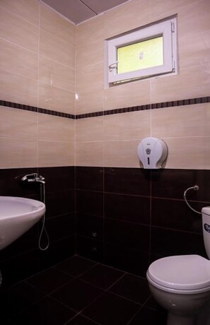 Bungalow, 1 Bedroom, Smoking, Balcony | Bathroom