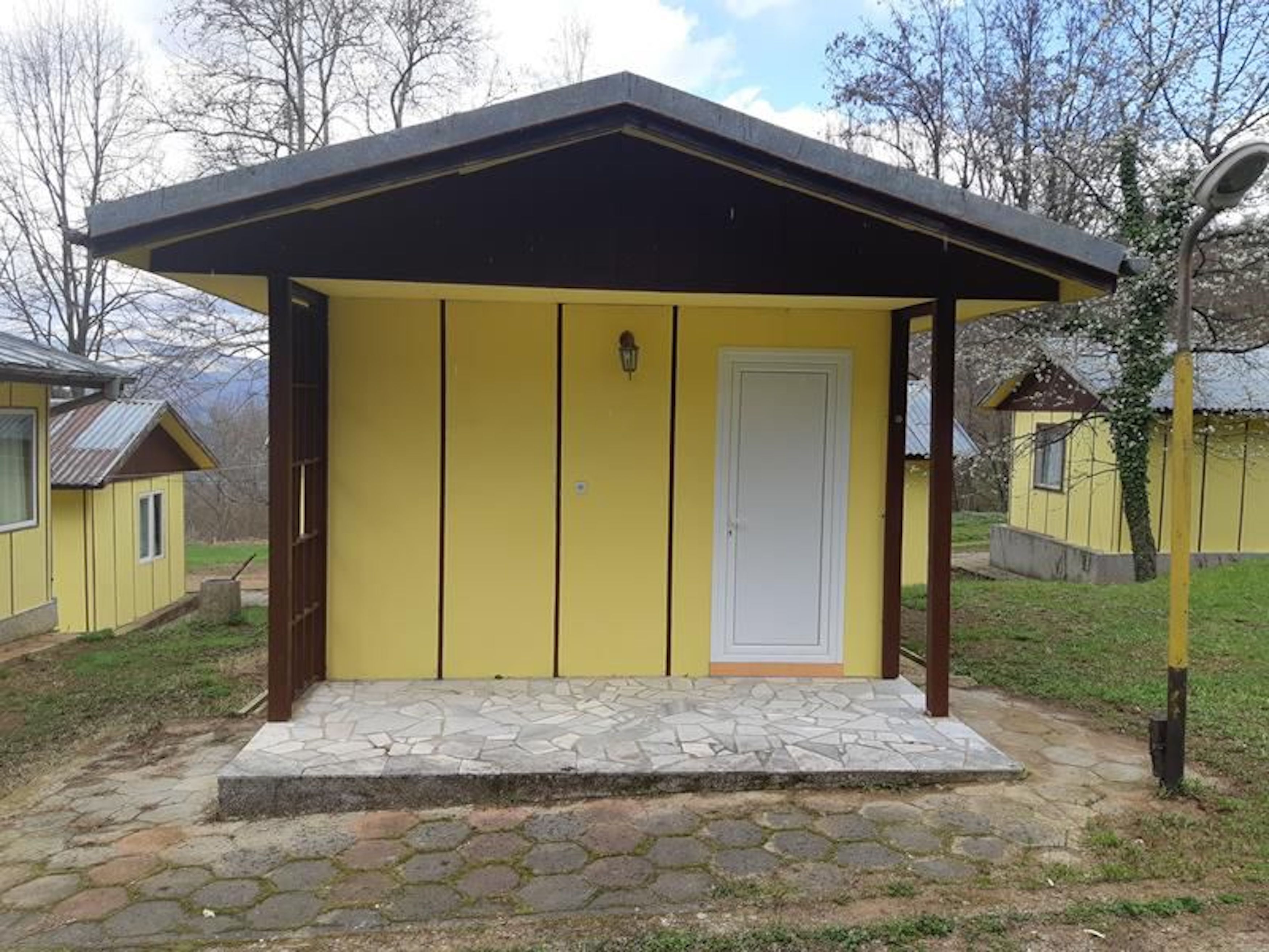 Bungalow, 1 habitación, para fumadores, balcón | Entrada de la propiedad