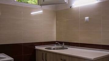 Bungalow, 1 Bedroom, Smoking, Balcony | Bathroom