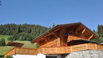 Chalet, 4 Bedrooms, Smoking, Balcony | Property entrance