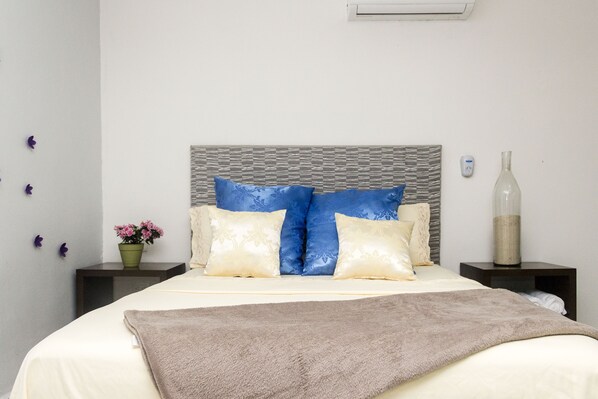 1 bedroom - Room in Condo - Condohotel 5th Avenue Basic Studio (Playa del Carmen)