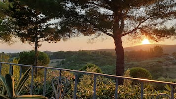 Villa, 5 camere da letto, piscina privata, vista giardino | Vista dalla struttura