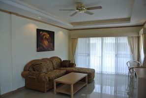Condo, 1 Bedroom | Interior