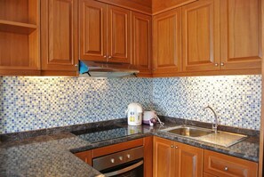 คอนโด, 1 ห้องนอน | ครัวส่วนตัว | กาต้มน้ำไฟฟ้า, โต๊ะรับประทานอาหาร