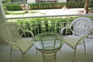 Condo, 1 Bedroom | Dining