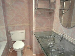 Apartment, 1 Bedroom | Bathroom