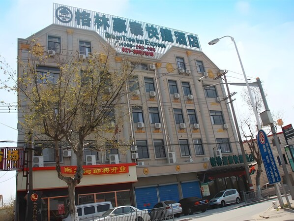 Exterior - Greentree Inn Shanghai Luojing Express Hotel (Shanghai)
