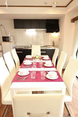 公寓, 非吸煙房 | 私人廚房 | 雪櫃、微波爐、爐具、電熱水壺