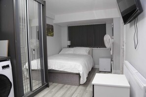 Casa | 4 quartos, Wi-Fi de cortesia, roupa de cama