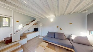 Suíte executiva, 2 quartos, vista para o jardim, no jardim | Cofres nos quartos, individualmente decorados, escrivaninha