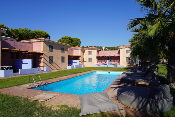 Piscina externa sazonal