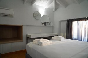 Junior Suite, 2 Bedrooms, Pool View, Poolside | In-room safe, individually decorated, desk, blackout drapes - VIP Apartments (Andravida-Kyllini)