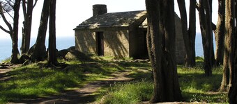 Brittany house nestled in lush greenery 2.5km from the sea for 2 to 8 people