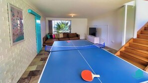 Game room - Oceanview Beachhouse- Panoramic views and pool (Caves Beach)