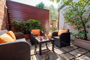 Terrace/patio - One bedroom apartment with shared garden and romantic canal view (Venezia)