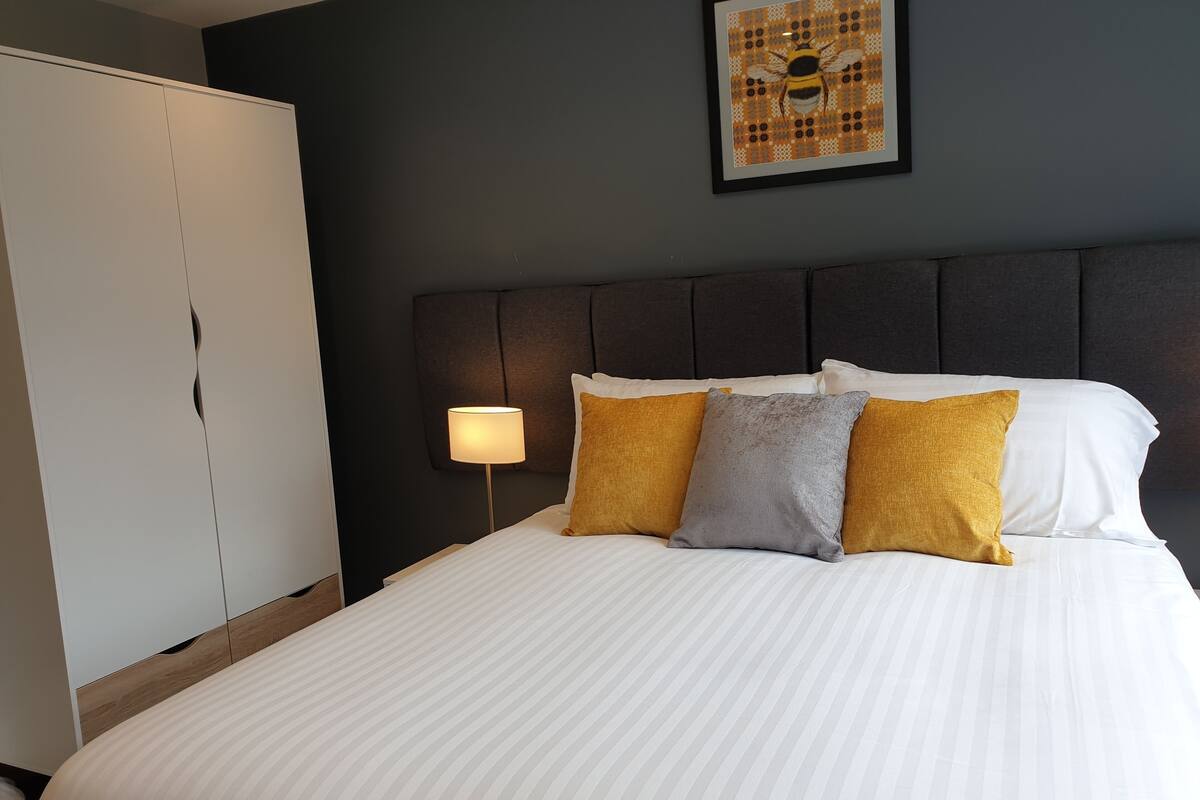 Hypo-allergenic bedding available, in-room safe, iron/ironing board