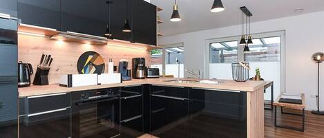 Fridge, microwave, oven, dishwasher