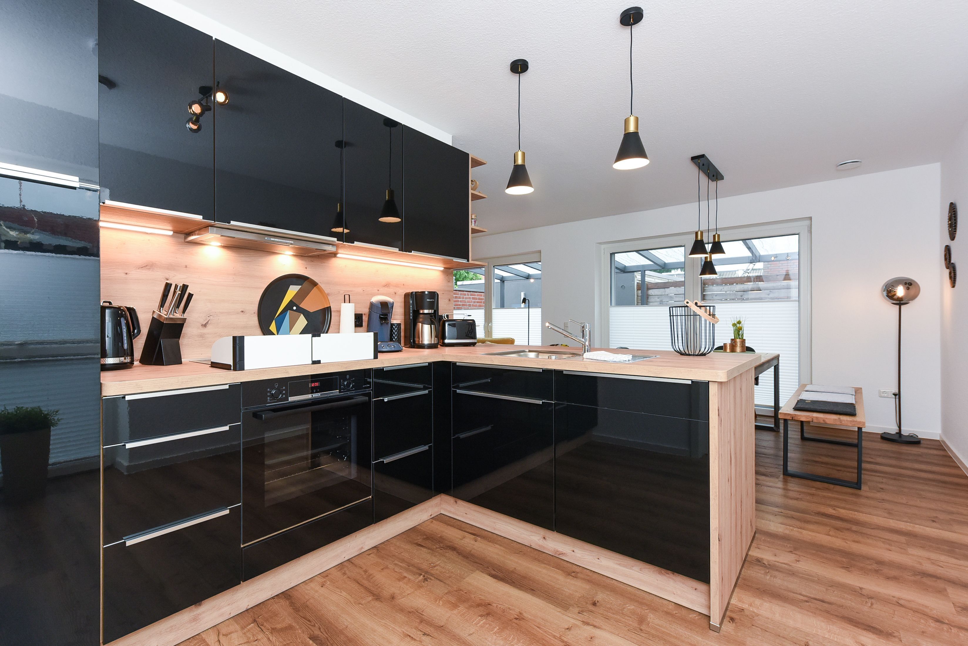 Kühlschrank, Mikrowelle, Ofen, Geschirrspüler