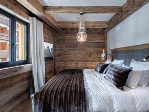 5 bedrooms, free WiFi, bed sheets