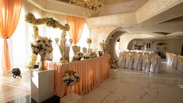 Banquet hall