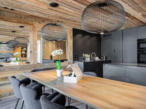 Dining - Luxury apartment for 9 in Val-d'Isère with parking (Val-d'Isère)