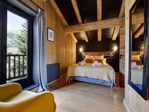 6 bedrooms, free WiFi, bed sheets