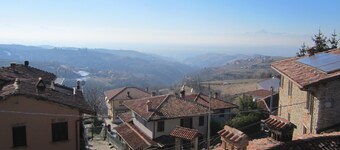 Casa Di Collina Nelle Langhe Typical country house