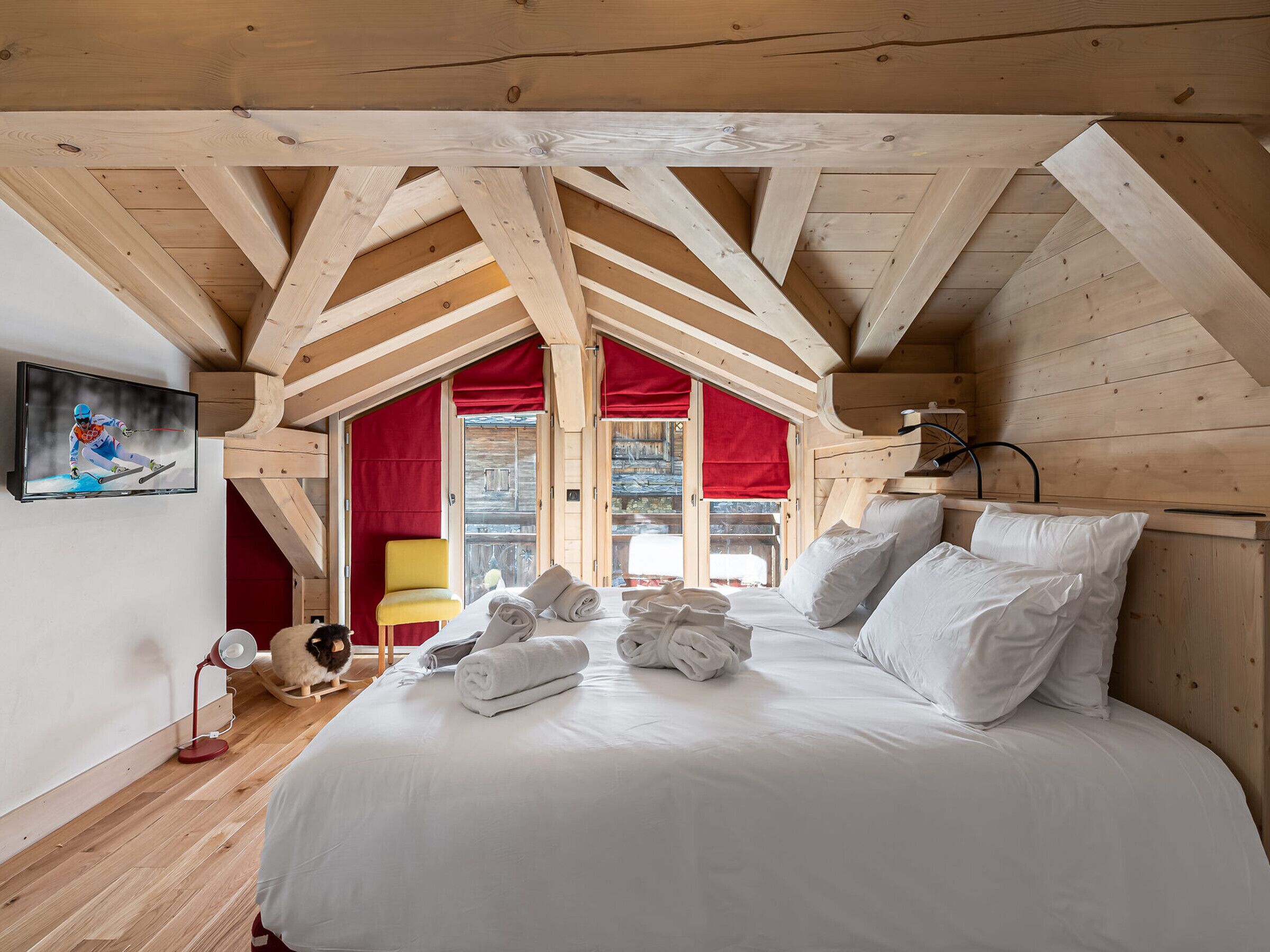 5 bedrooms, free WiFi, bed sheets