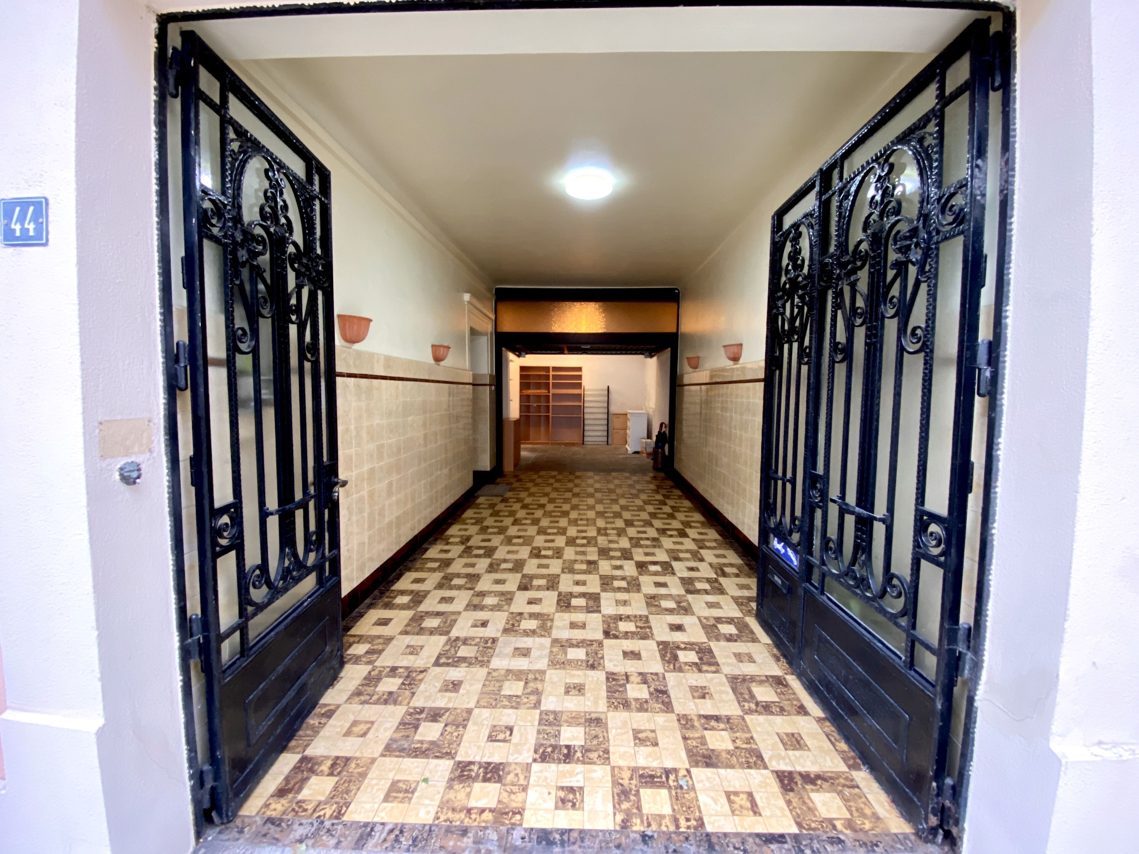 Pintu masuk interior