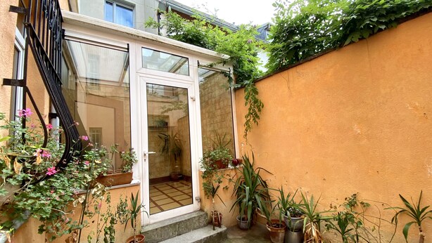 Townhome | Terrace/patio - 3BR Townhouse W 2Bath Pvt Prkg & Terrace (Luxembourg City)