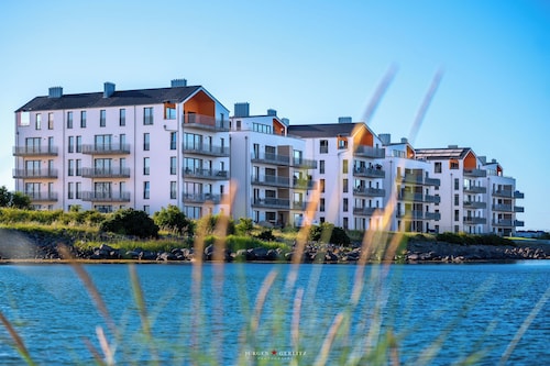 Ocean's 16 - 2. Stock, Aufzug, barrierearm, Dusche, Balkon, Strandkorb, Grill