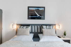 2 Schlafzimmer, BĂŒgeleisen/BĂŒgelbrett, Reisekinderbett, kostenloses WLAN