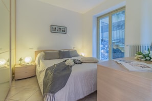 Panoramic Apartment, Lake View | 1 bedroom, iron/ironing board, free WiFi, bed sheets - La Dolce Vista (Perledo)
