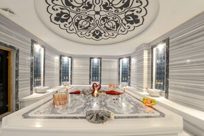 Couples treatment room(s), Turkish bath/hammam, body treatments