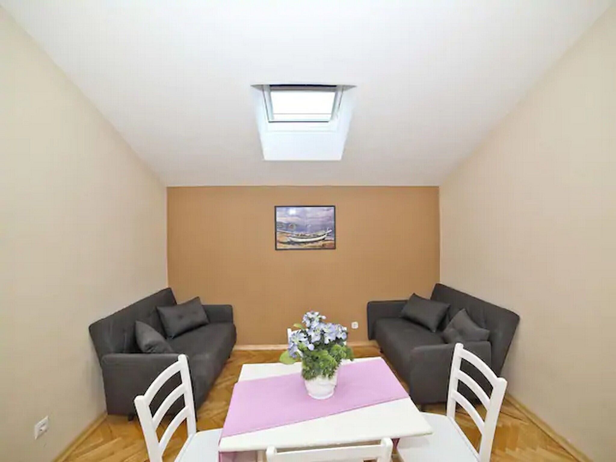 Appartement, 1 chambre | Salle à manger