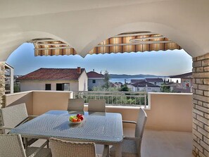 Appartement, 3 chambres | Vue depuis le balcon