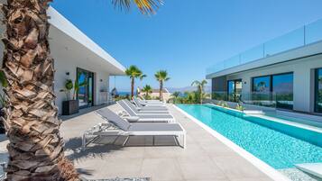 Indoor pool, outdoor pool, sun loungers