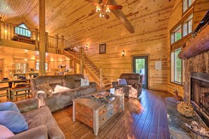 TV, fireplace - Creekside Broken Bow Cabin w/ Hot Tub & Fire Pit! (Broken Bow)