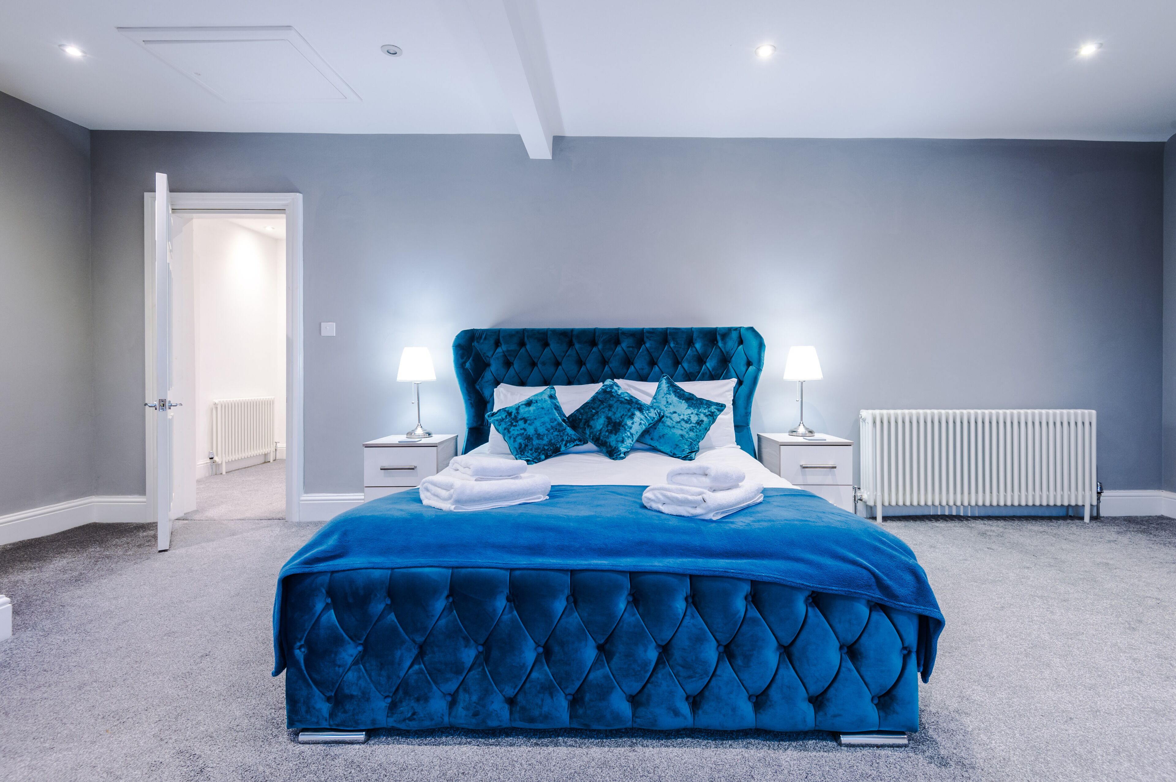 Nhà liên kế Cao cấp (incl. cleaning fee) | 4 phòng ngủ, bộ đồ giường cao cấp, bàn ủi/dụng cụ ủi quần áo 