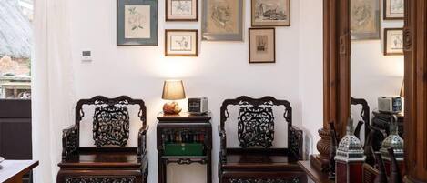 Cottage | Interior