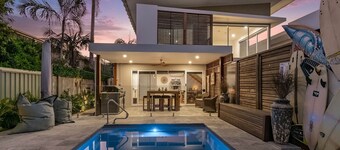 Byron Sunrise - 4 BR retreat with heated pool