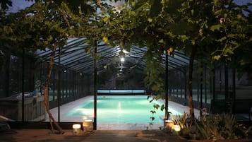 Inomhuspool och uppvärmd pool