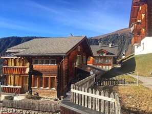 Exterior - 3 Zimmerwohnung mit Terrasse (Davos Monstein)