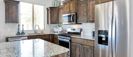 บ้านพัก, 4 ห้องนอน | ครัวส่วนตัว | ตู้เย็น, เตาอบ, เตาประกอบอาหาร, เครื่องชงกาแฟ/ชา