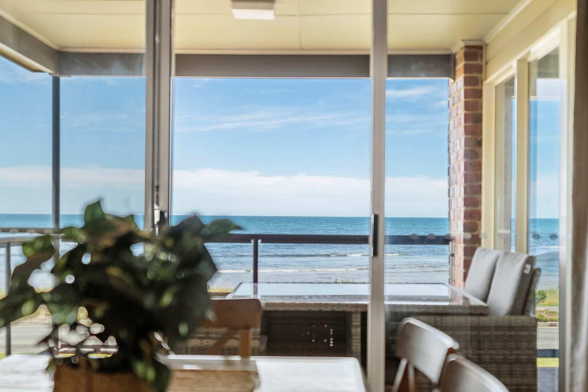 6/47-48 Franklin Pde - Waterfront - Wi-Fi - Beachfront