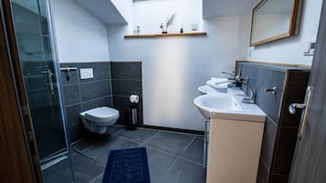 Dusche, Haartrockner, Seife