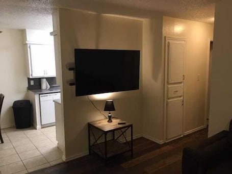 Interior. Two-bed one-bath downstairs close to Fort Sill!