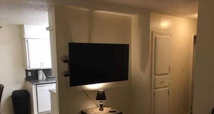 Two-bed one-bath downstairs close to Fort Sill!