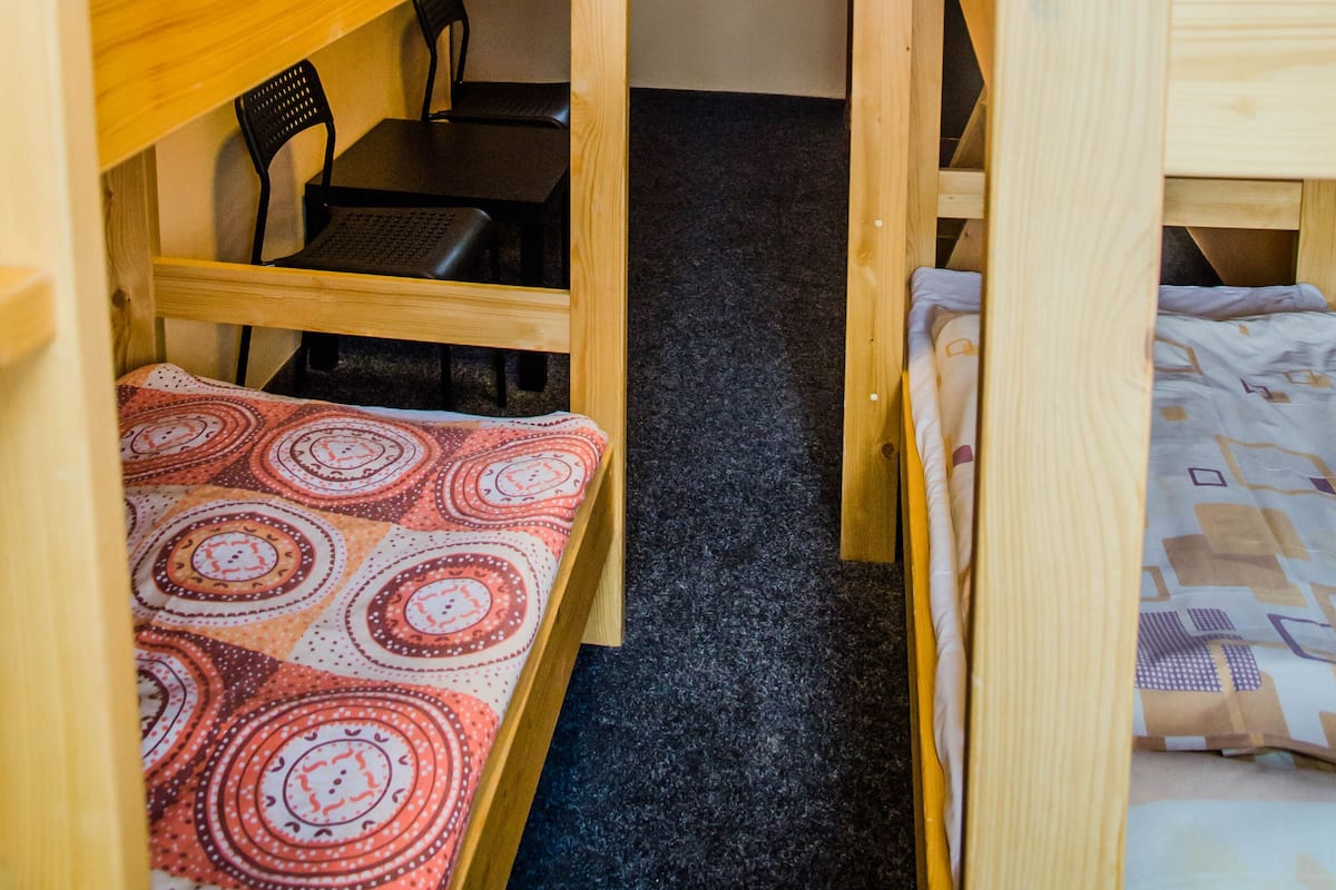 Soundproofing, free WiFi, bed sheets